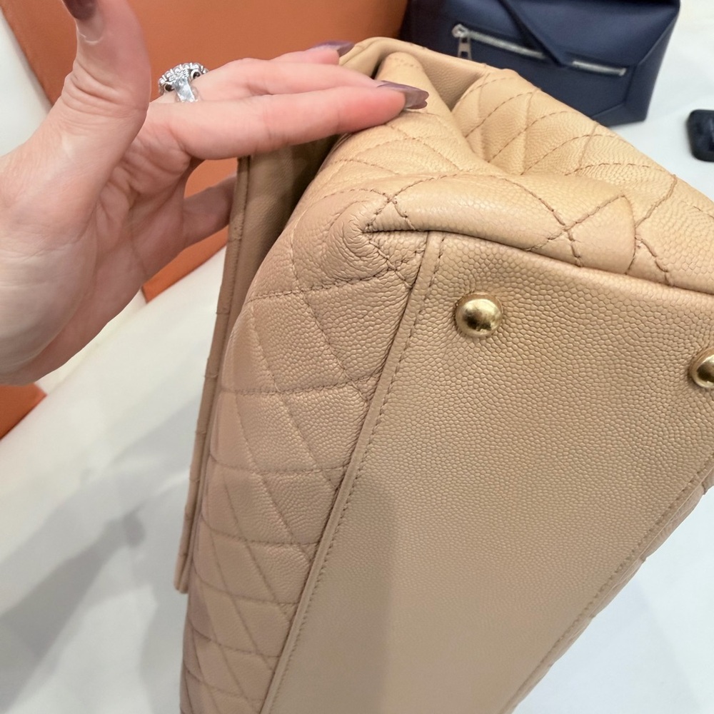 CHANEL Tan Quilted Shoulder Bag 7.1" x 11.4" x 4.7" measure - Picture 6 of 16